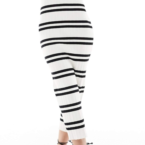 KNITTED DRESS - Picture 4 of 4